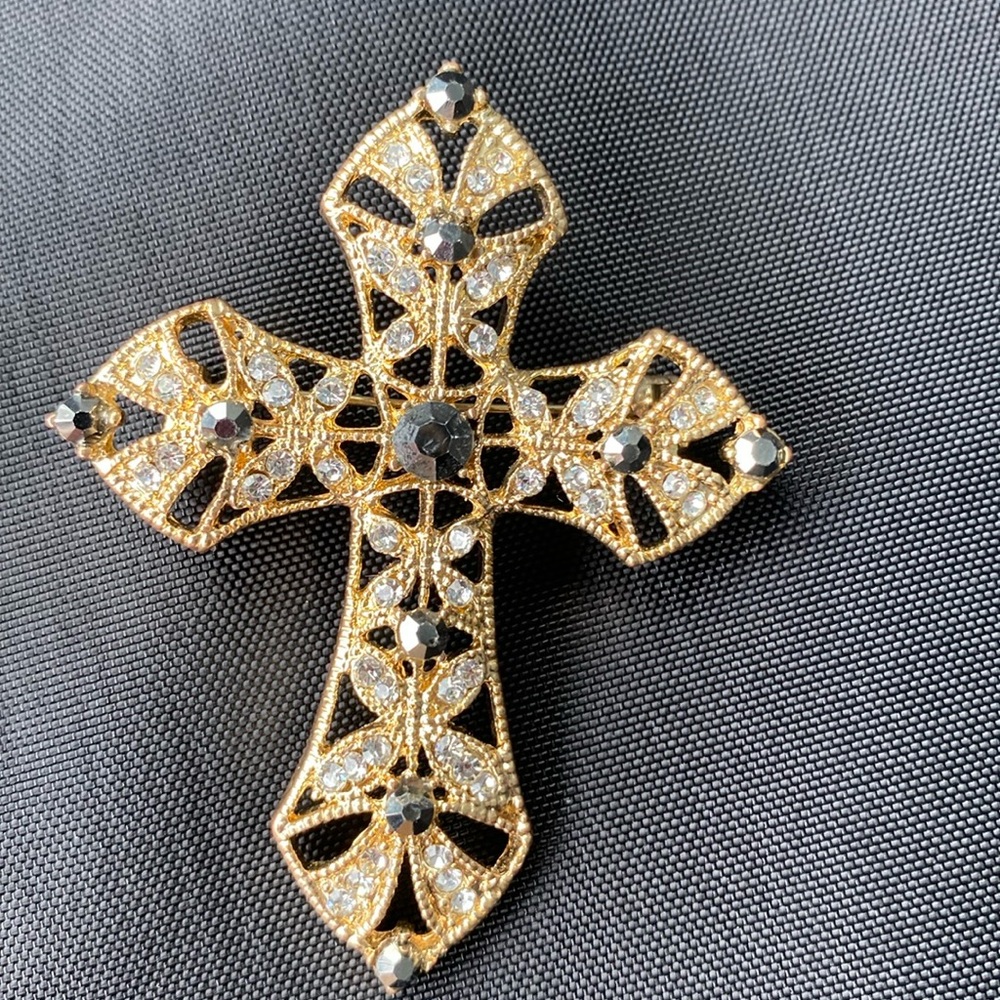 Stunning Gold-Toned Dark and Clear Rhinestone Filigree Cross Pin 2 1/2” x 1 1/2”